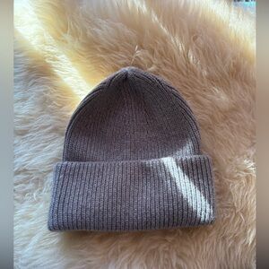Madewell Cuffed Cozy Gray Knit Beanie. NWT.